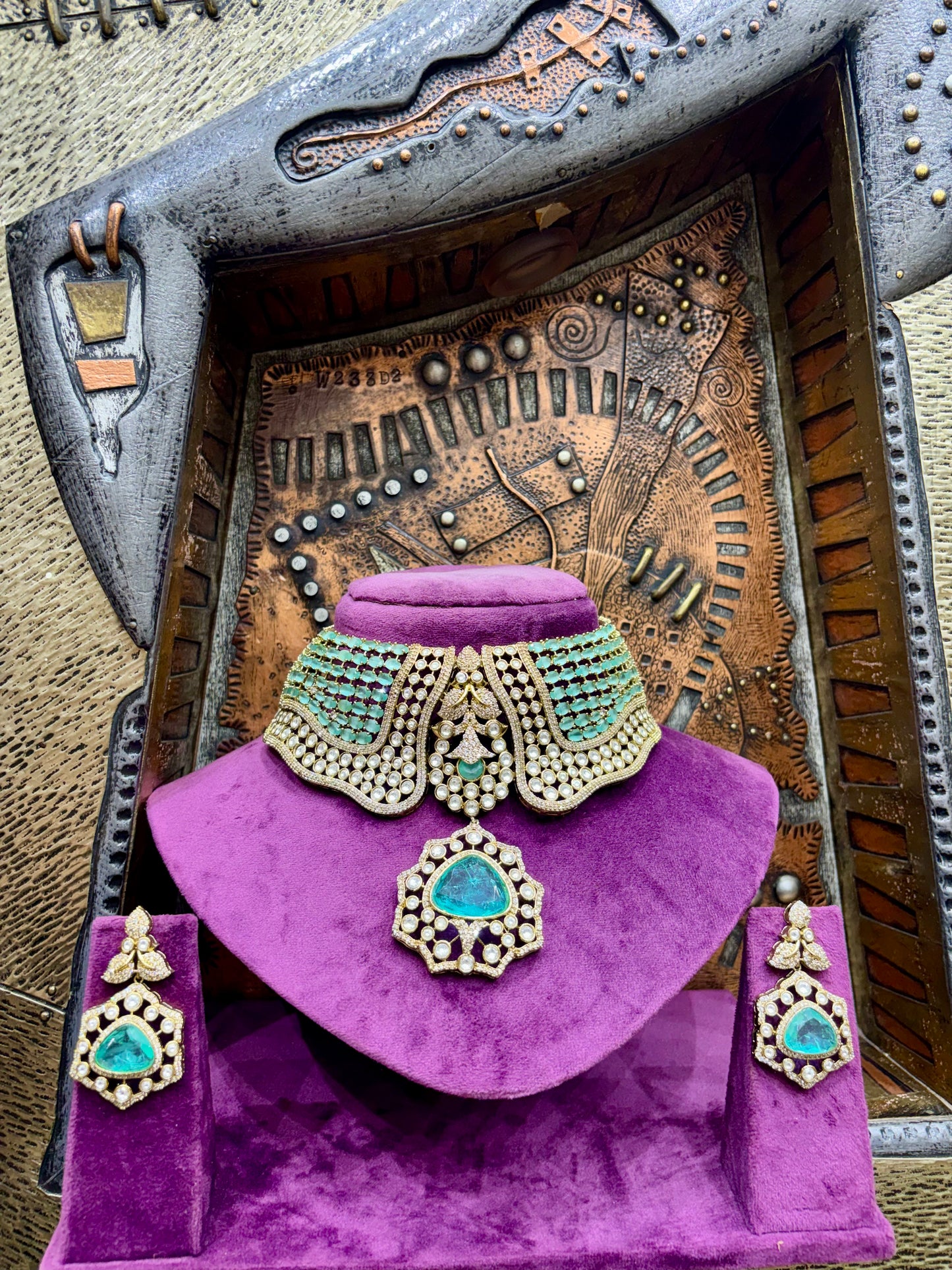 Turquoise & Diamond-Cut Polki Pendant Choker Set