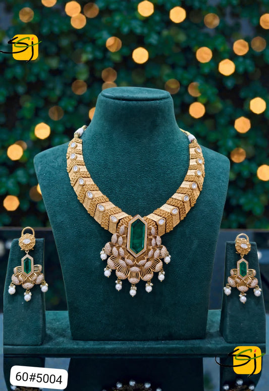 Gold-Plated Emerald Pearl Necklace Set with Earrings