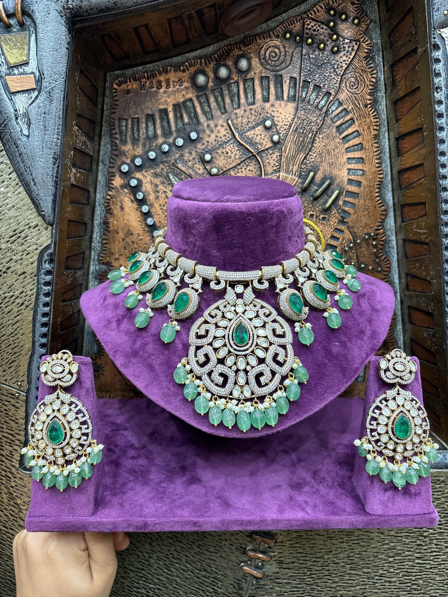 Mint Emerald & Polki Filigree Pendant Bridal Necklace Set