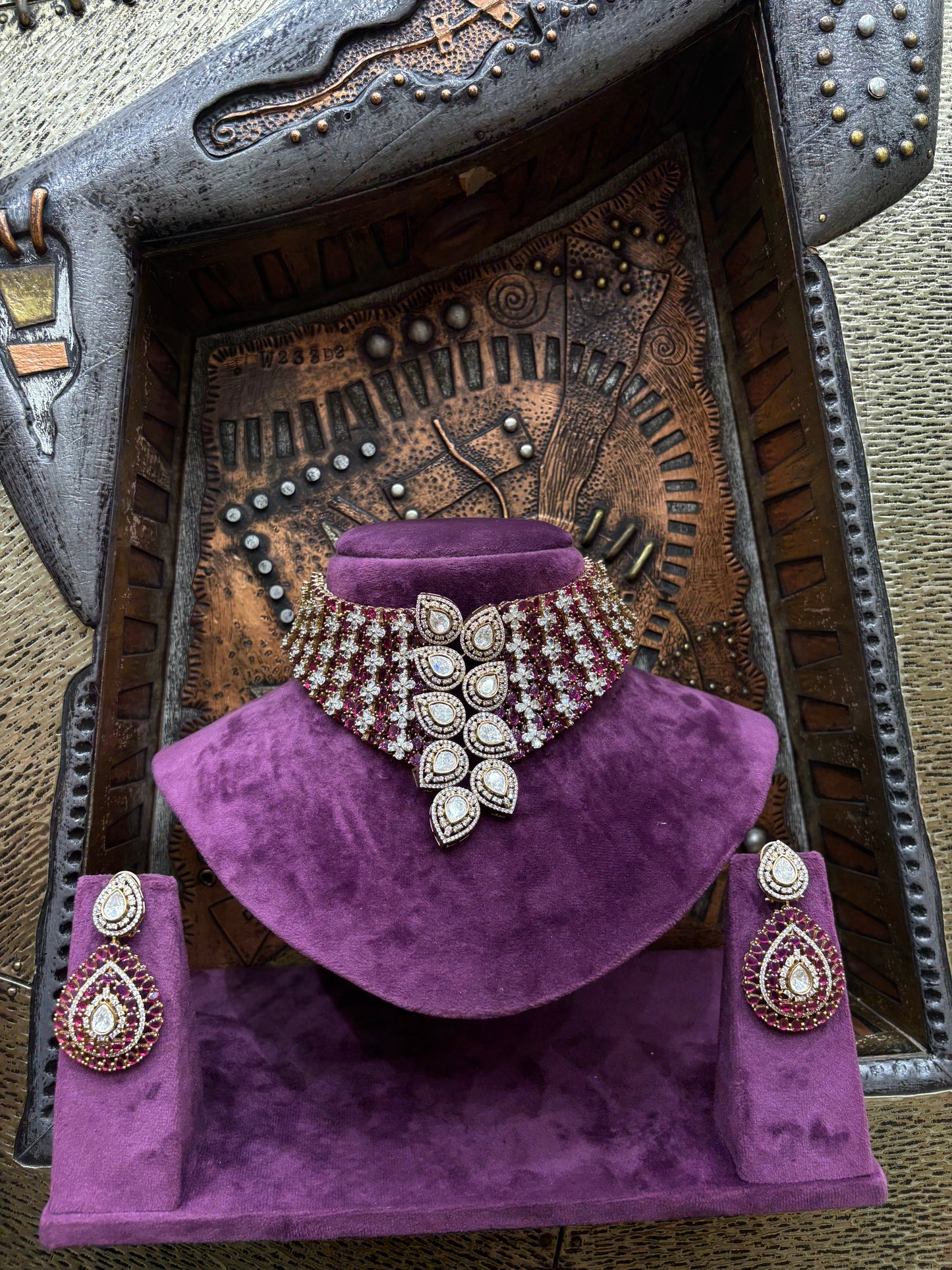 Emerald & Tsavorite Polki Collar Necklace Set